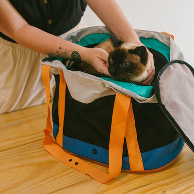 Cat Carrier Bag Polo from Zee.Cat